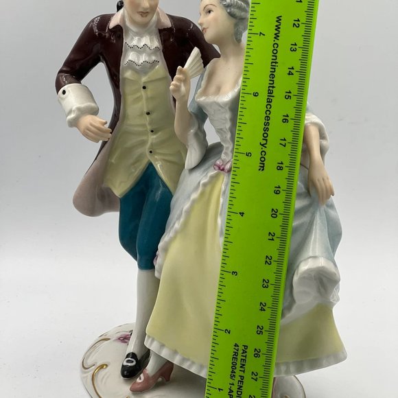 Rare find Vintage Royal Dux Bohemia Figurine of Couple #3802 CZECHOSLOVAKIA - Picture 8 of 9